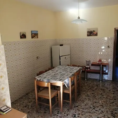 Vacation House For Via G Pronio, Casa vacanze Introdacqua